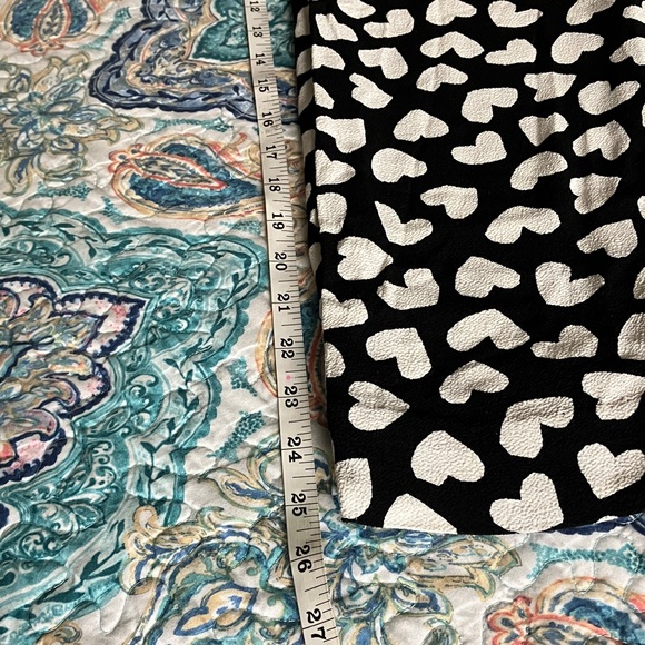 Kate Spade Monochrome Heart Pattern Pants - Picture 7 of 10